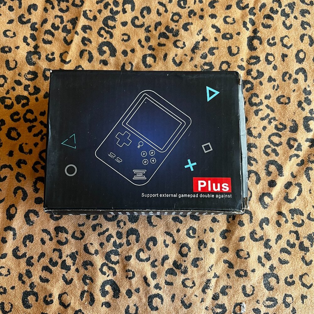 retro mini handheld console with 400 games
